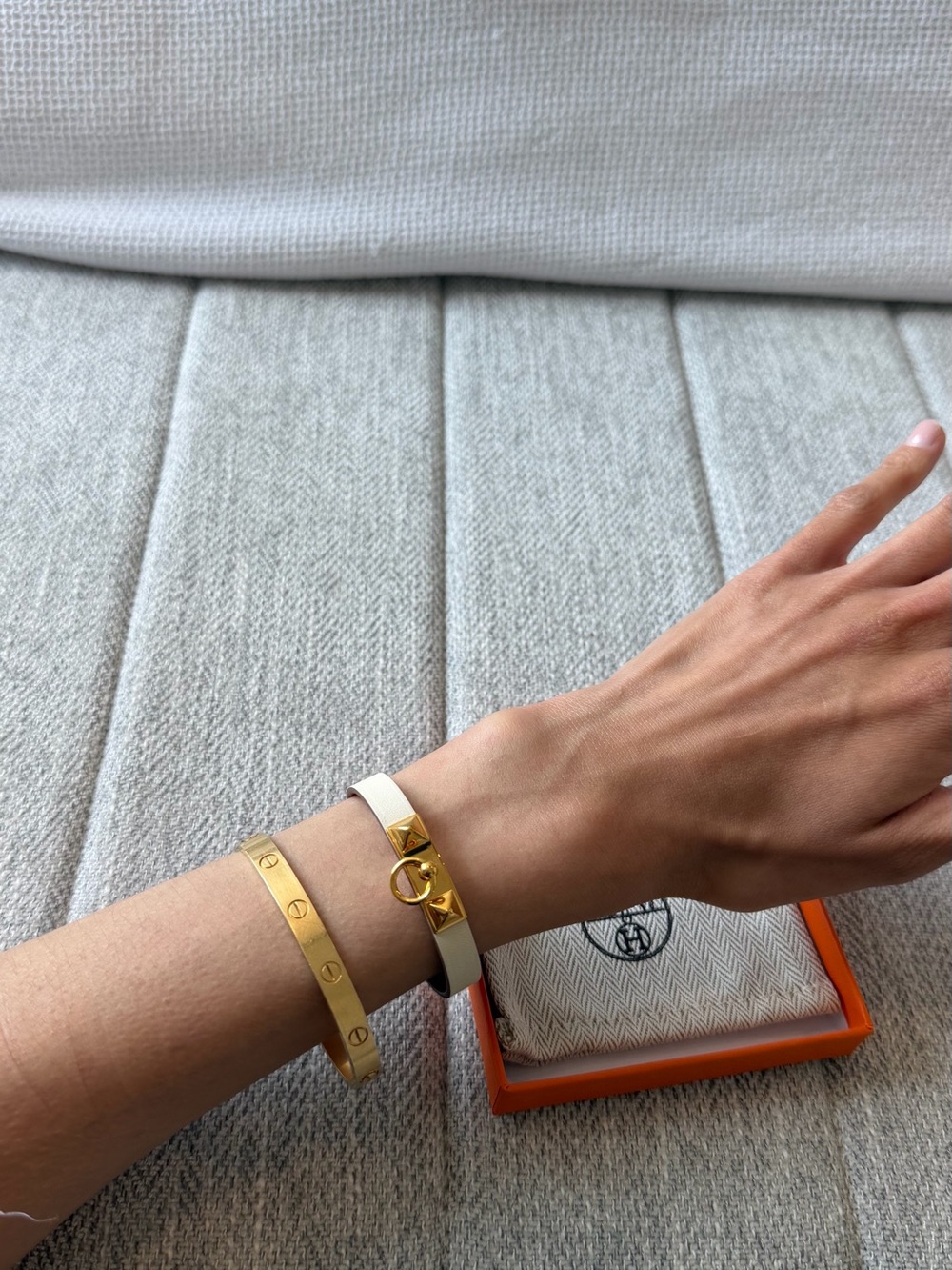 Hermes Rivale Gold-Tone Cream Leather Bracelet - Picture 4 of 9